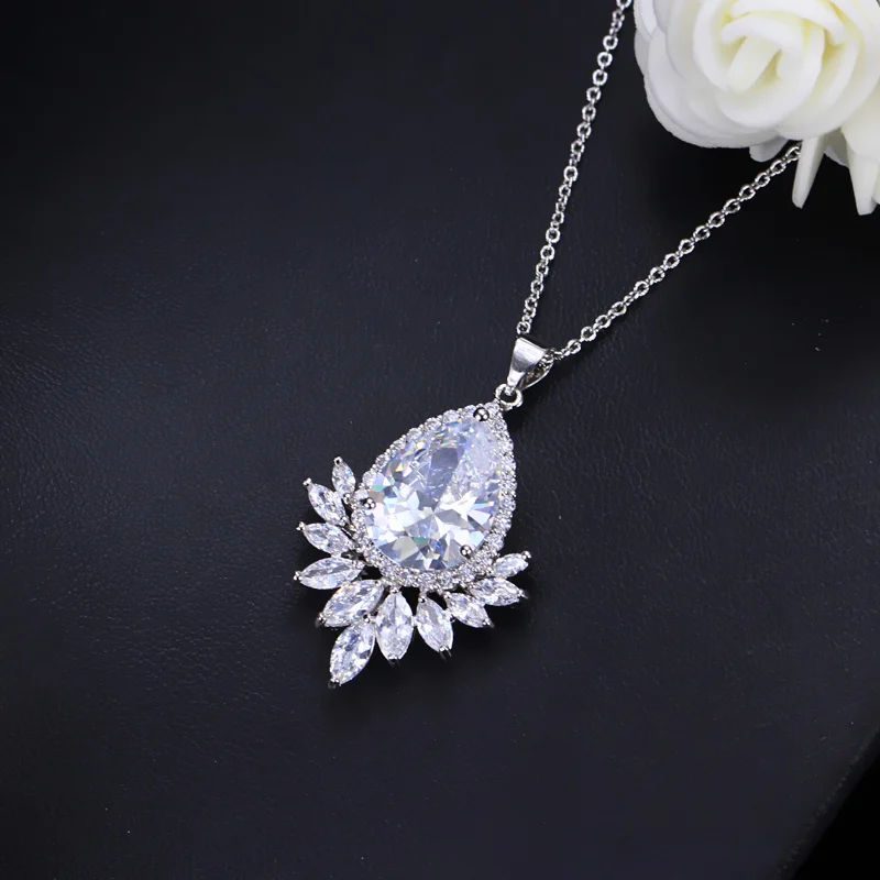 CWWZircons High Quality Big Water Drop Green Blue Cubic Zirconia Stone Necklaces Pendants For Women Fashion Jewelry Gift CP004