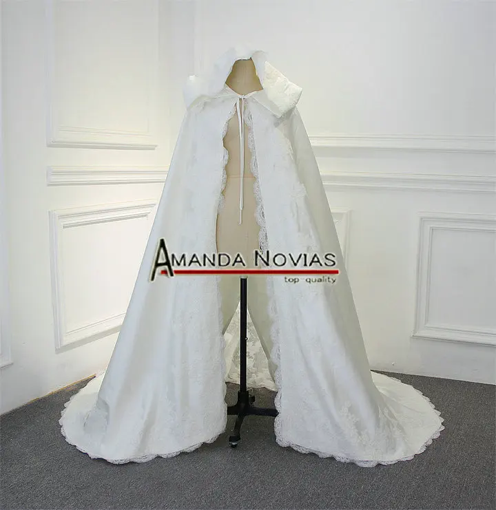 New Style Amanda Novias Long Wedding Capes Wedding Accessories Wedding Wraps Wedding Jackets Real Photos