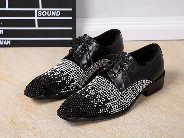 Pointed toe Loafers Men Moccasins Smoking Slippers Crystals Men's Dress Shoes Wedding Party Casual Shoes