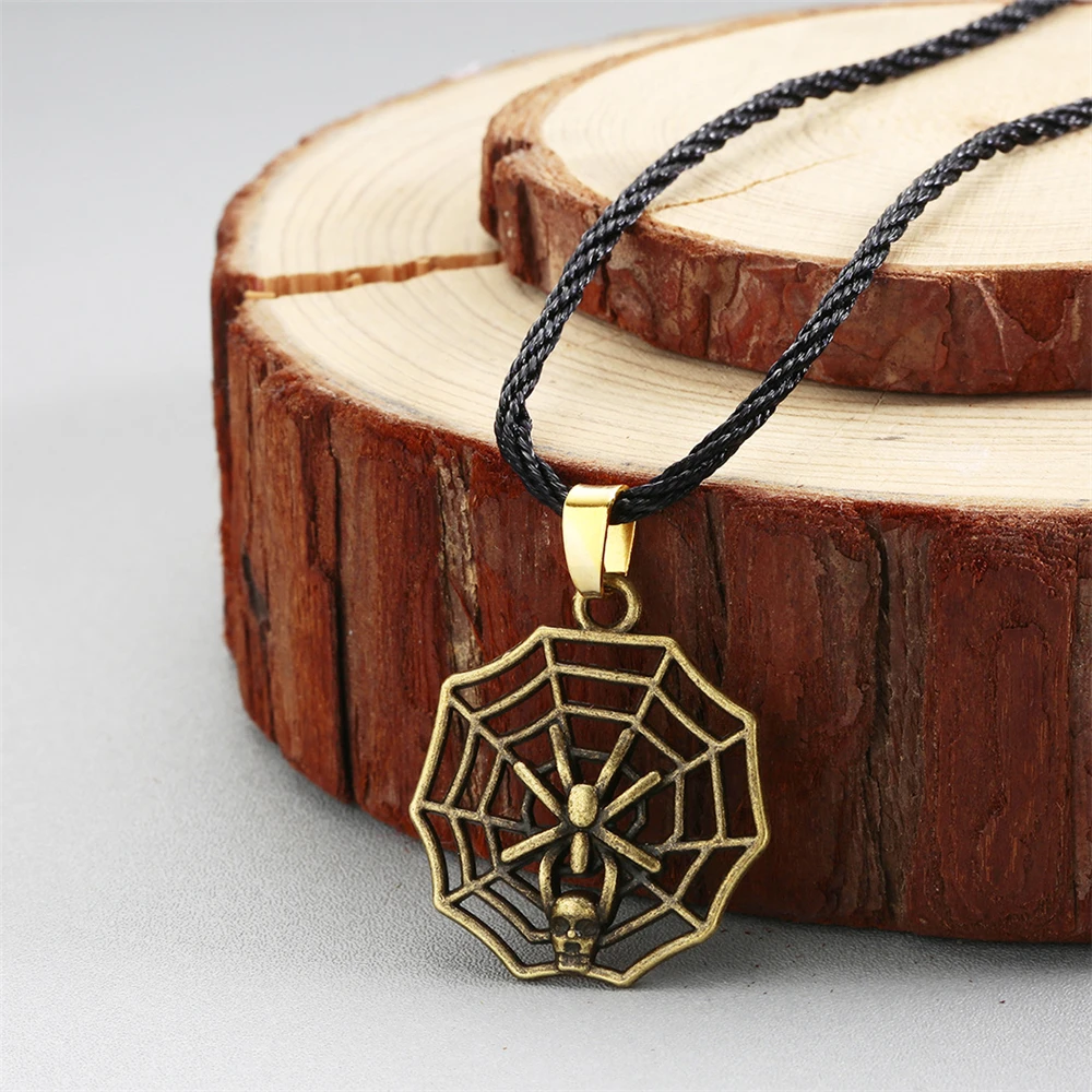 Men Punk Antique Bronze Animal Insect Spider Web Pendant Necklace for Women Men Skull Skeleton Necklace Bestfriend Gift