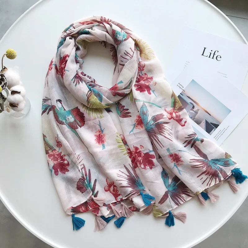 

2019 New Women Floral Print Lurex Tassel Scarves And Shawls Flower Bird Beach Wrap Hijab Scarf Wholesale 10pcs/lot Free Shipping