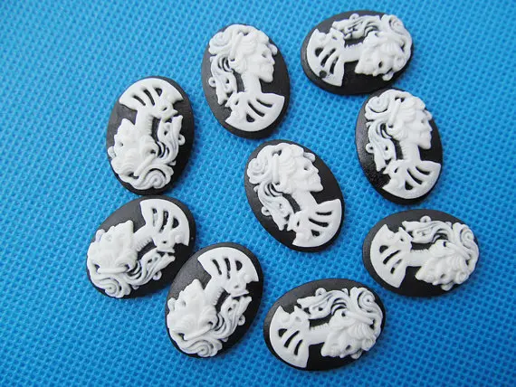 

10pcs 18x25mm White-Black Flatback Resin Skull Cabochon/Cameo Charm,fit Base Setting Tray,Phone Decoration Kit,DIY Accessory