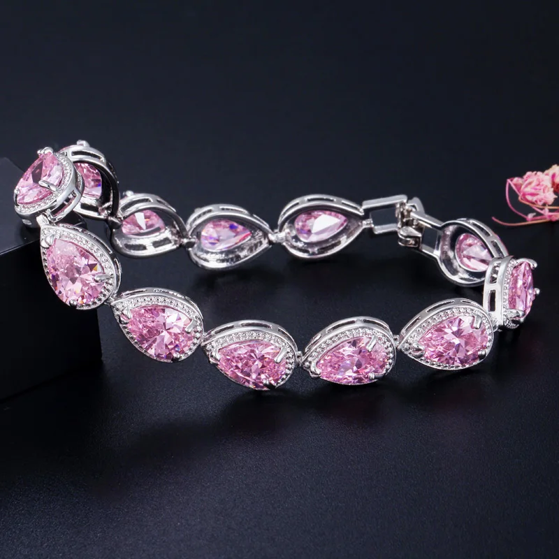 CWWZircons 2026 Mode Damenaccessoires Luxus Zirkon Wassertropfen CZ Stein Armband für Brautschmuck Hochzeitsschmuck Großhandel S0002 – Detail 4