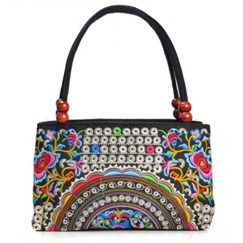 

New ethnic style travel and leisure handbags with embroidery package double-sided embroidery bag