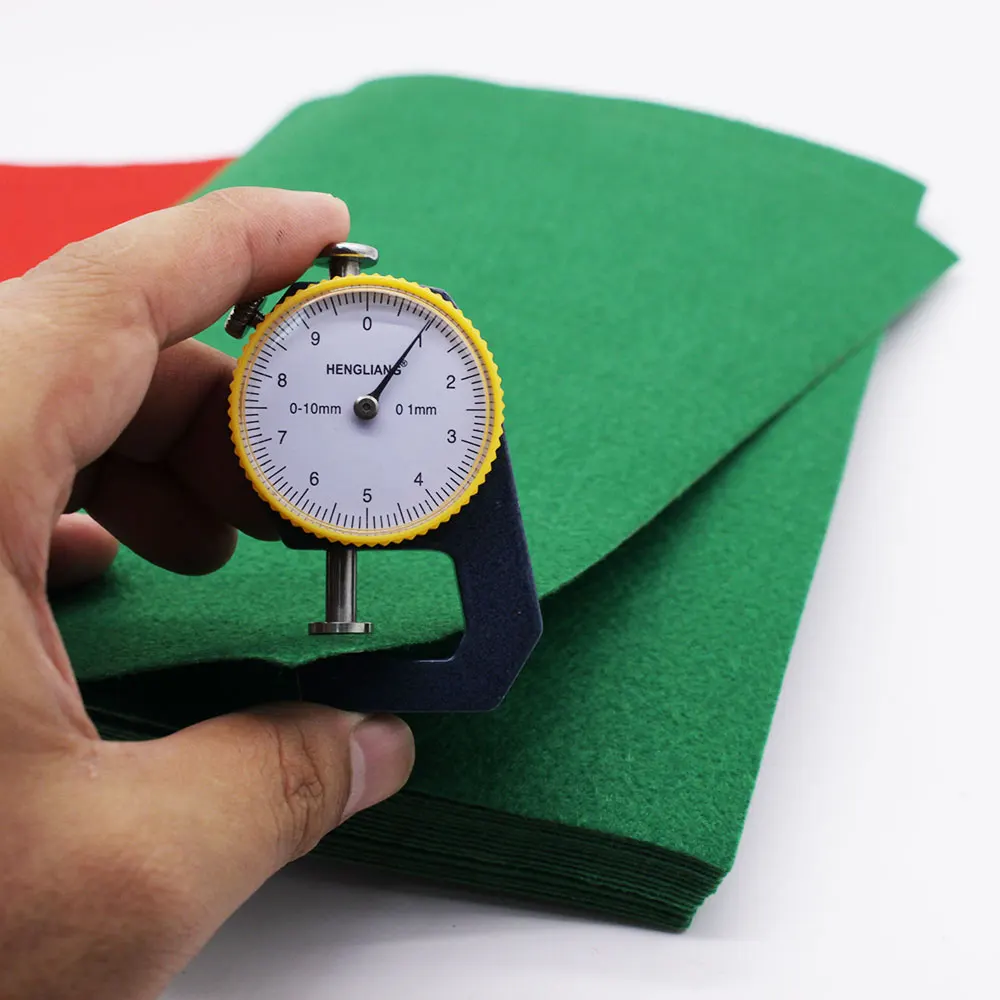 CMCYILING Rosso Verde 1mm di Spessore Duro Feltro Lenzuola Feltro Tessuti Per Cucito Fai Da Te Fatti A Mano da Cucire Fieltro Feltro Entretela