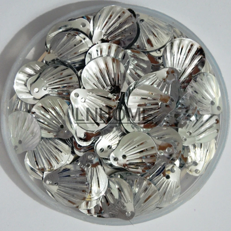400pcs 18mm Large Shell Sequins Loose PVC Sequins for Crafts Children Sewing DIY Dress Clothing Accessories Silver Confetti