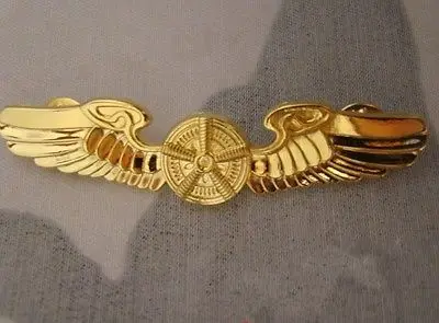 US Airforce Pilots Metal Badge Pin Wing Insignia Golden - US205