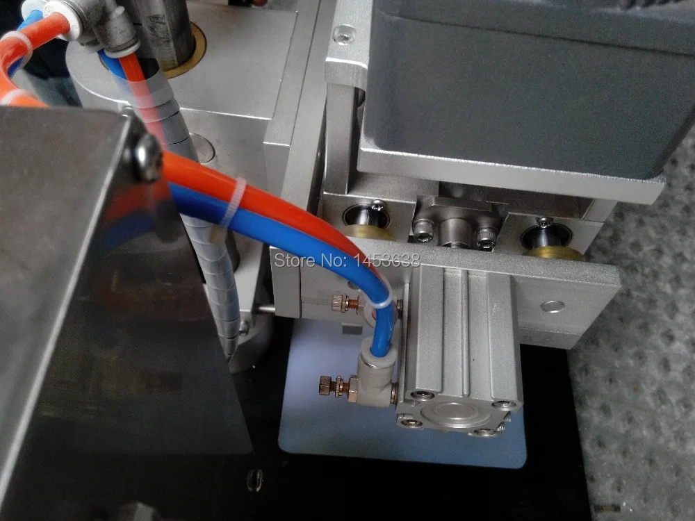 Freies Verschiffen YL-P Spray Kopf Kappe Schrauben Maschine, spray caps anziehen Maschine, Schraube caps capping maschine