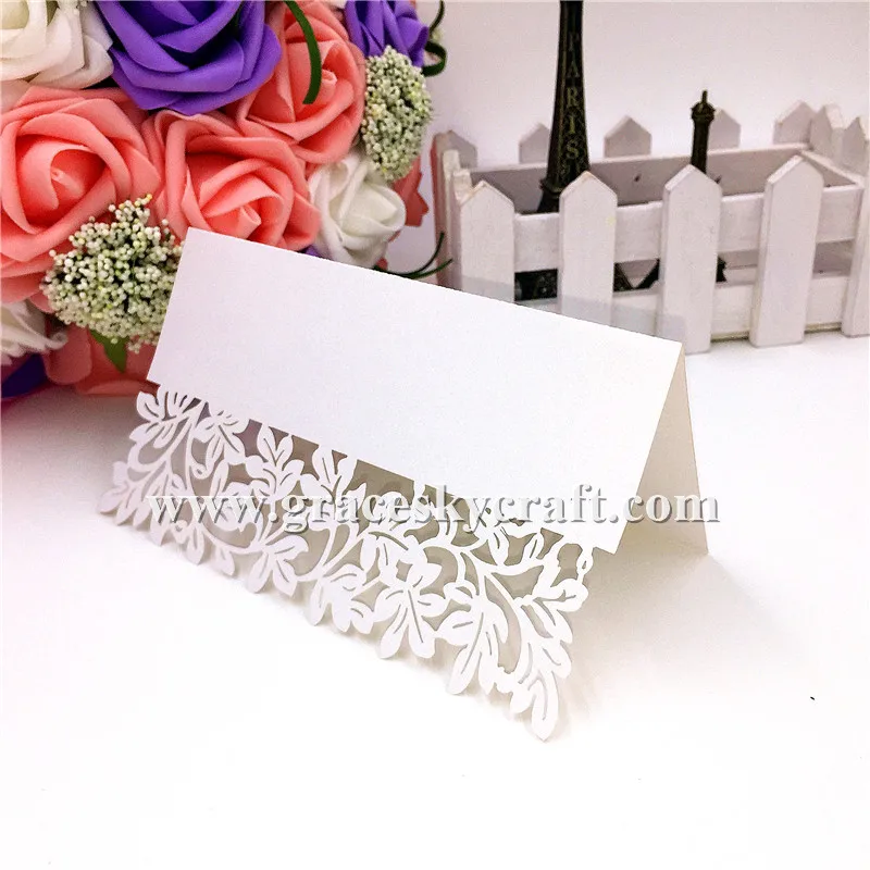 

50Pcs free shipping Hollow Leaves laser cut Seat Name table holder Wedding Invitation Cards for party home supplies