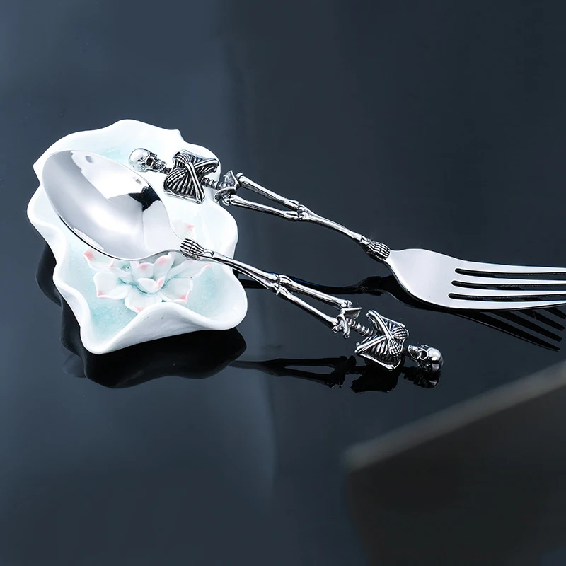 Set di stoviglie di Halloween posate da teschio scheletro in acciaio inossidabile cena forchetta cucchiaio Set da pranzo con teschio da tavola