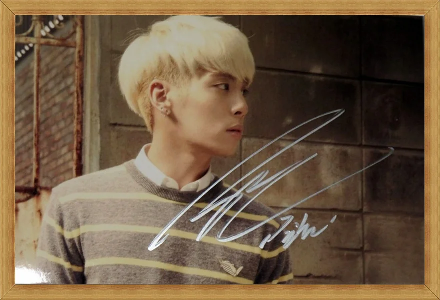 SHINEE Jong Hyun autographed hand signed  original photo 6 inches free shipping K-POP H