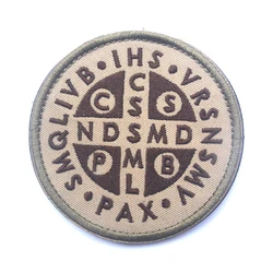 Parche bordado cruz San Benito bronce quemado 3D para mochila