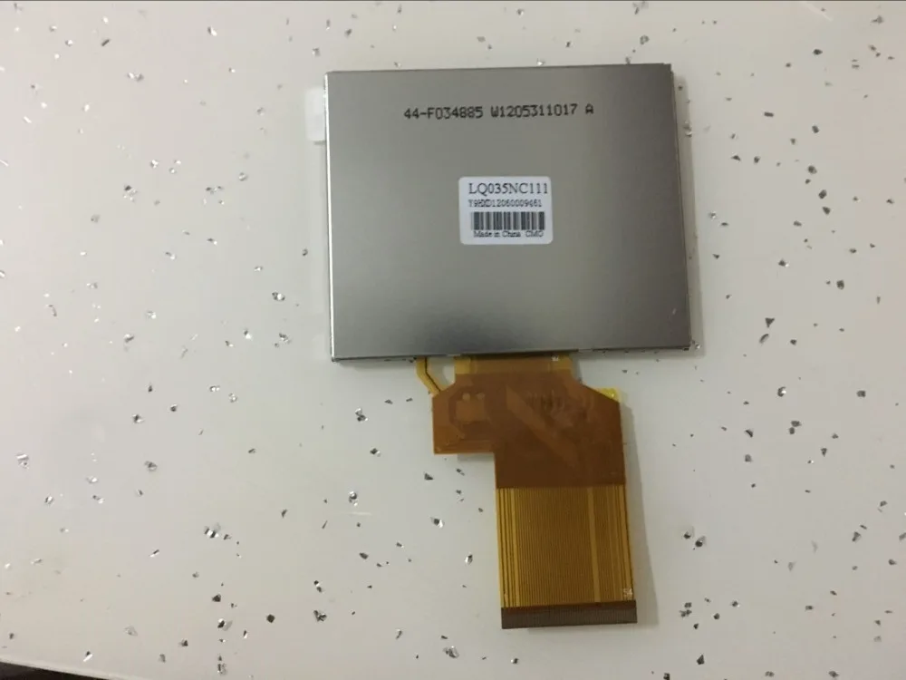 New original A+ 3.5 -inch LCD screen LQ035NC111
