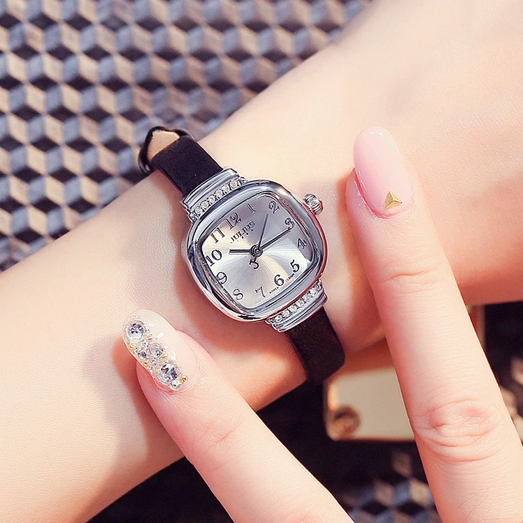 Small zircon -inlaid lady dermal tide gauge simple waterproof square dial thin leather watchband woman watch