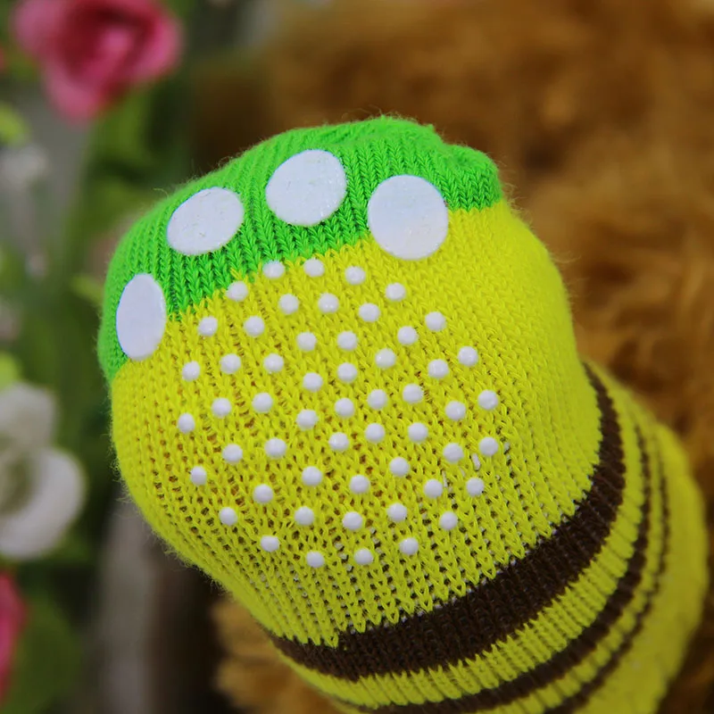 Cute 4 pcs/set Indoor Pet Dog Socks Soft Quality Cotton Warm Antiskid Paws Dirts Away Easy Washing Colorful Dog Cat Shoe Socks