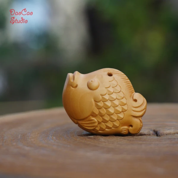 

Natural Boxwood Carved Goldfish Beads Tiny Charms Mala Japa Beads Bracelet Jewellry Findings DIY Accessories