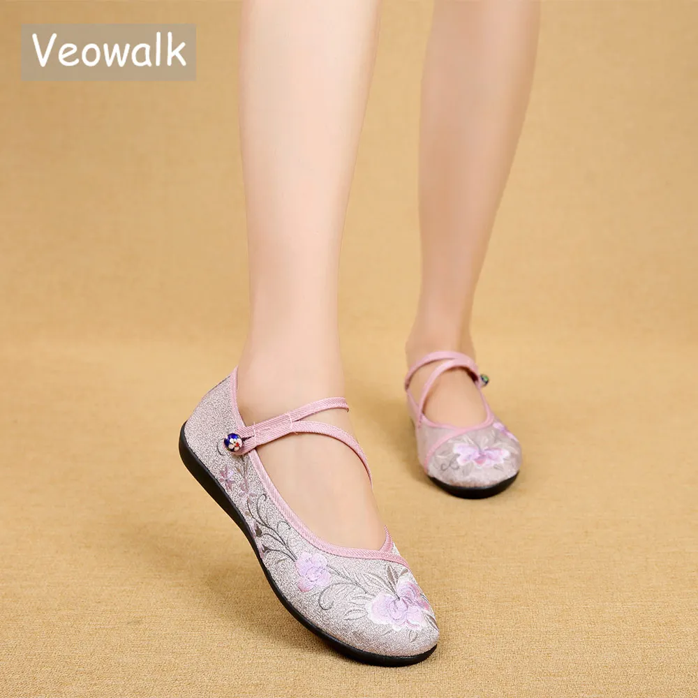 Veowalk Chinese Vintage Flower Embroidered Women Cotton Ballet Flats Triangle Buckles Ladies Soft Foldable Comfort Shoes