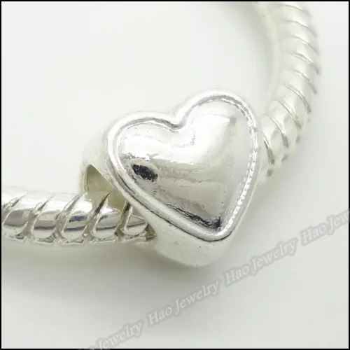 

Wholesale vintage 90pcs bright silver love heart carved alloy Beads Charm Fits European Bracelet Diy beads jewelry findings