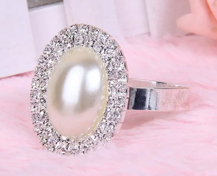 

12pcs Oval Cream Pearl Crystal Rhinestones Napkin Ring Serviette Buckle Holder Decoration For Wedding Banquet Dinner Decor Favor