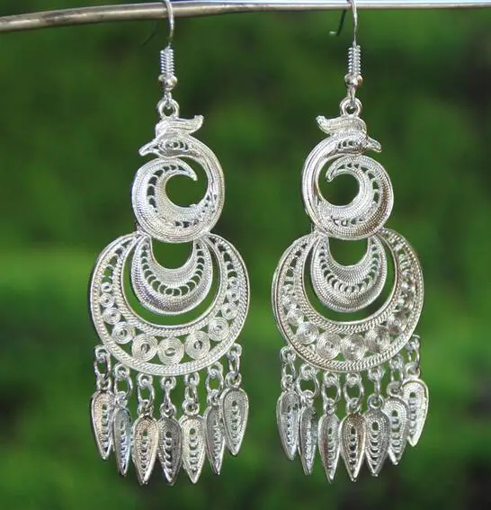 Classic Yunnan national wind long tassel Miao silver earrings national program Miao silver collar accessories earrings new jewel