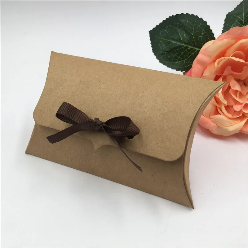 50pcs paper candy box wedding favors pillow shape candy boxes Kids Party Favor Box DIY Gift Box Supplies jewelry storage carton