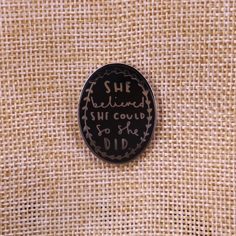 She Believed She Could So She Did Pin de solapa broche regalo para mujeres chica hermana madre amigos
