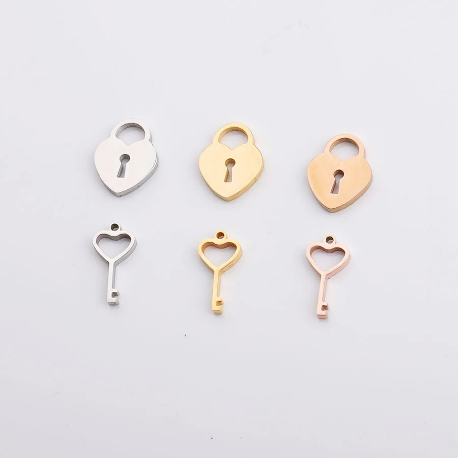 Lustrzane polerowanie ze stali nierdzewnej Hollow Love Key koncentryczny zamek naszyjnik dla par moda Charms DIY biżuteria złącze