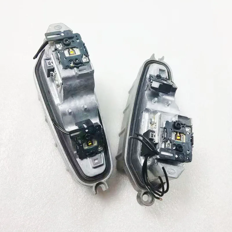 one pair 2 pieces Original car headlight lightsourse LED DRL Module control Unit OEM for Audi Q3 (Genuine and used)