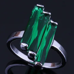 Gorgeous Rectangle Green Cubic Zirconia Silver Plated Ring V0434