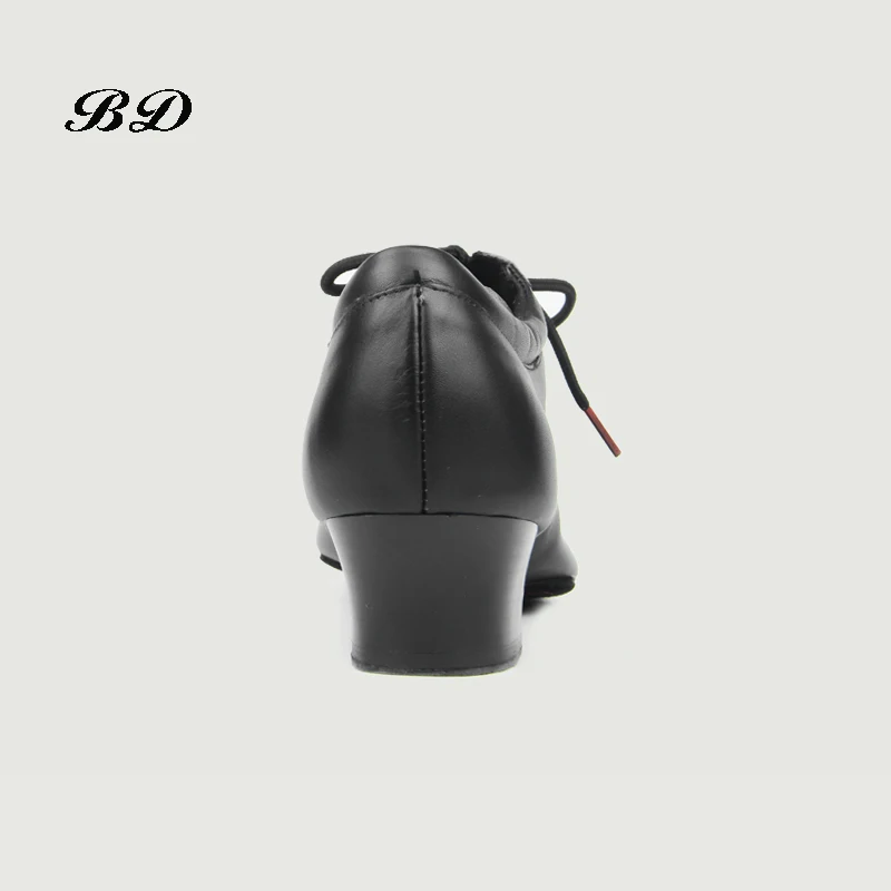 BD – chaussures de sport de danse latine, souliers de salle de bal professionnels, modernes, en cuir véritable de vache souple, à porter, blanches,