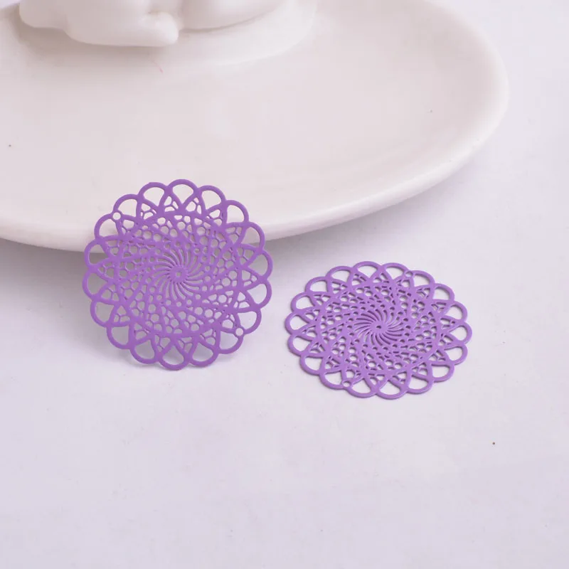 30 Stück AB2642 30mm Runde Filigran-Verbindungsstücke, Blumen-Bedruckte Charms, Verbindungsstücke für DIY-Schmuckherstellung – Detail 7