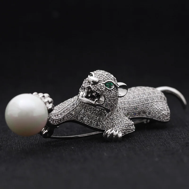 

Statement Leopard Animal Brooches For Men Jewelry Brand AAA Zirconia Hijab Pins And Broaches Metal Copper Jewelry Pearl Broches