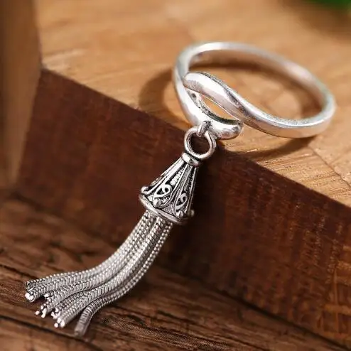 Hot Fashion Royal Barque Long Chain Vintage Silver Tassel Tail Ring for Women Accessories