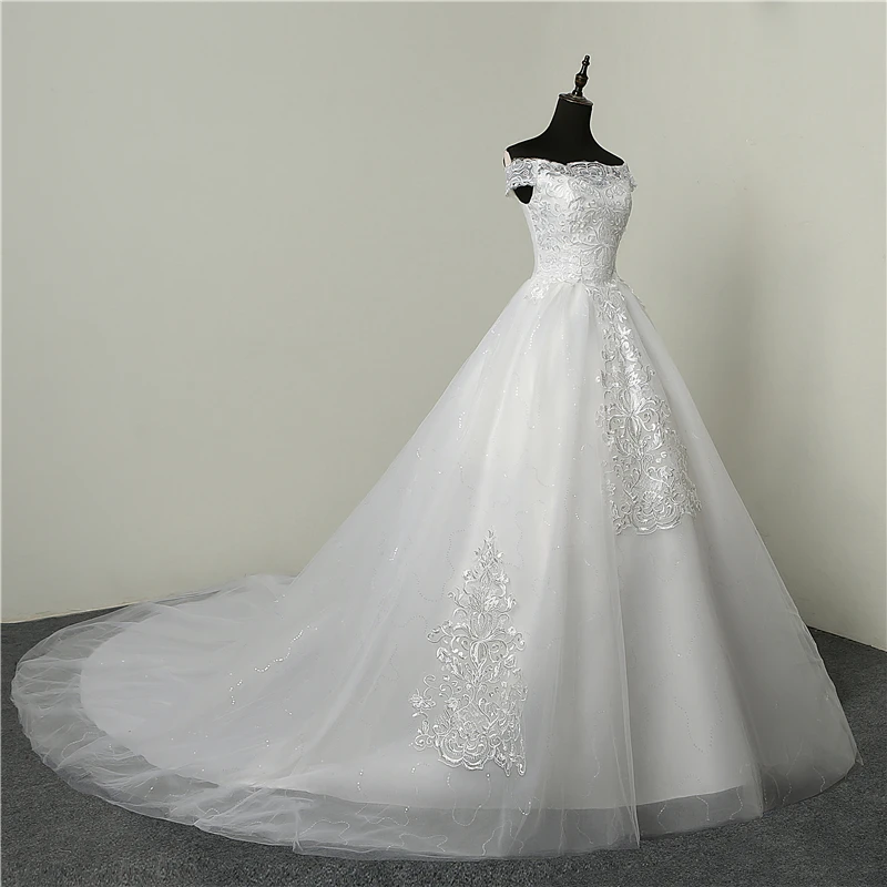 Goedkope Kant Applicaties Goedkope Trein Trouwjurk Sweetheart Tulle Tank Zomer Princess Bridal Baljurk Bloemenprint Cc