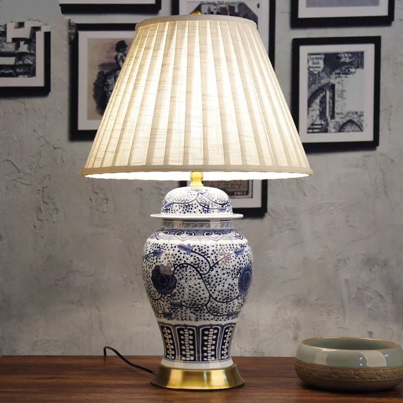 Art Chinese porcelain ceramic table lamp bedroom living room wedding table lamp Jingdezhen bedside lamp table blue and white