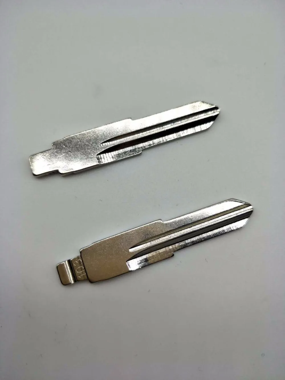 10Pcs/lot Best Qualit Metal Blank Uncut Flip Remote Key Blade Type NO.103 for Old MG TF3