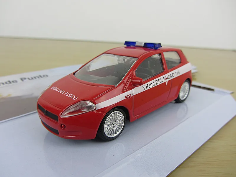 High simulation Fiat 500, Alpha model,1:43 alloy car toys, metal castings,collection toy vehicles,free shipping