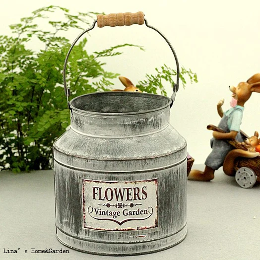 Vintage Garden Handcrafted Metal Zinc Vintage Retro Gray Flower Planter Jug with Wood Handle