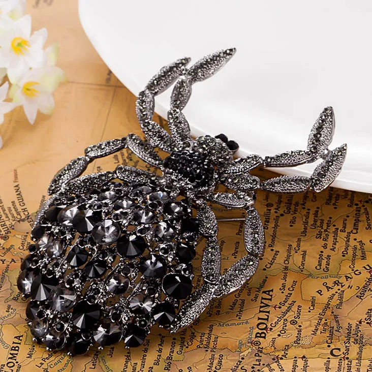 Black Jet Spider Brooch Men Jewelry colar Masculino Best Party Broches Bijuterias Noble Shiny Rhinestone Big Broch Fine Jewelry