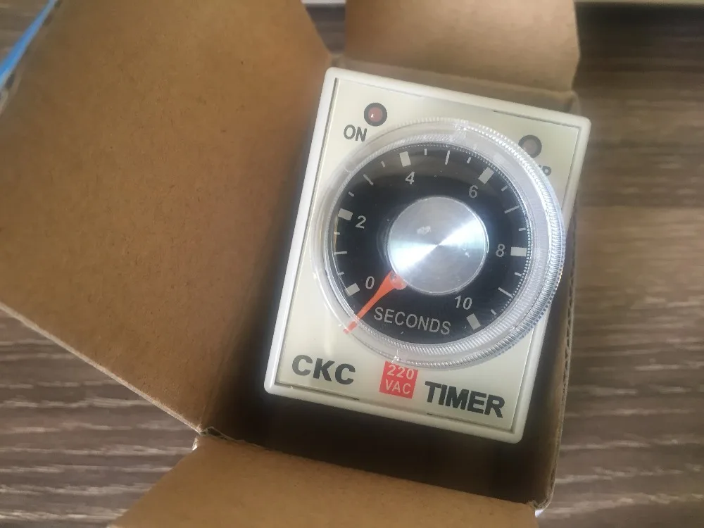 

AH3-3 CKC Taiwan time relay 10S AC220V 1s 3s 3m 6m 30s 60s 10m 6s 10s AC220V AC380V DC24V AC110V