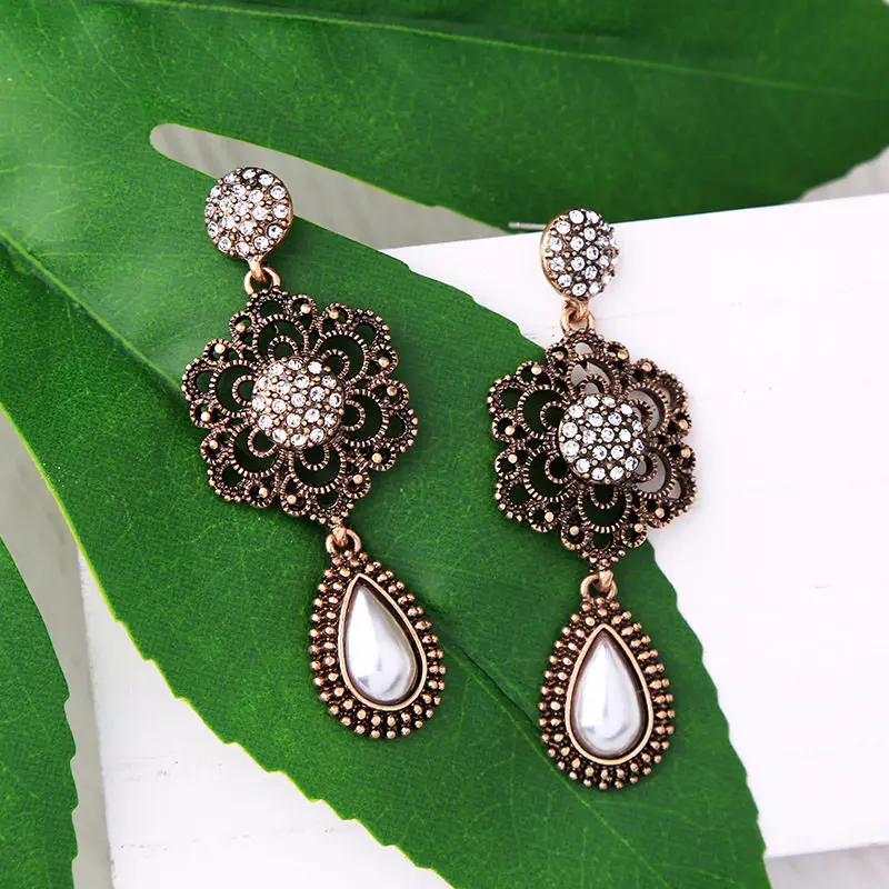 Fashion Crystal Opal Stone  Earrings Rhinestone Inlaid Geometric Gold Color Metal Earrings Women Wedding Jewelry 2018