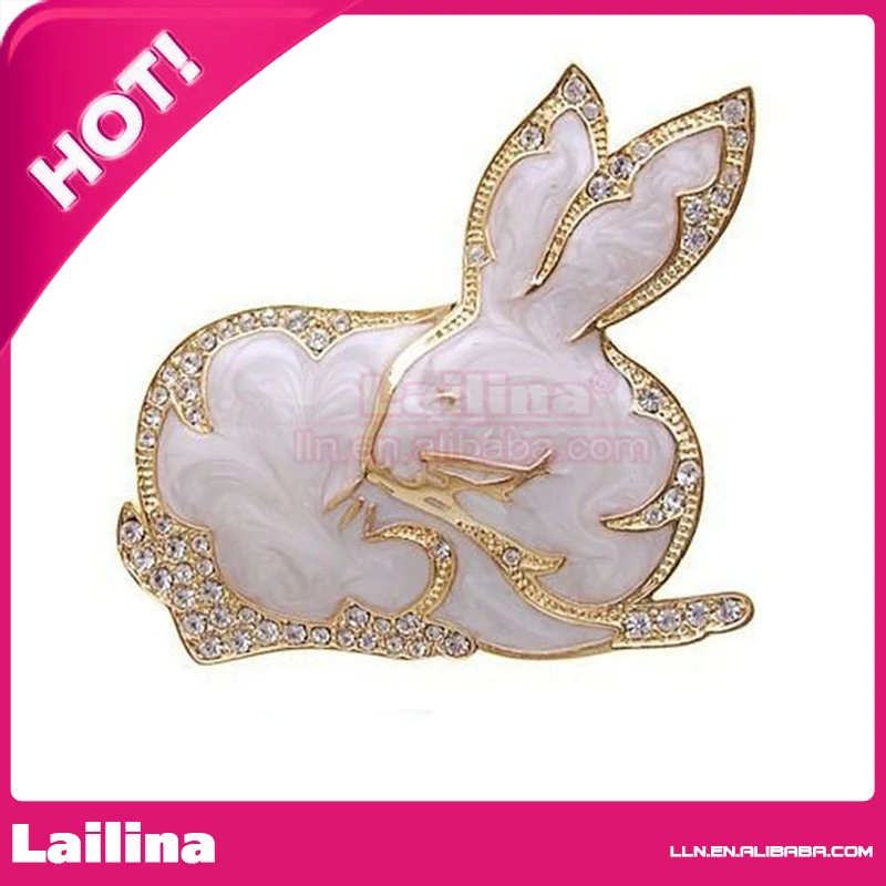 

King Hare Bunny Girl Pearl Pastel Enamel Body Gilded Rabbit Crystal Pin Brooch