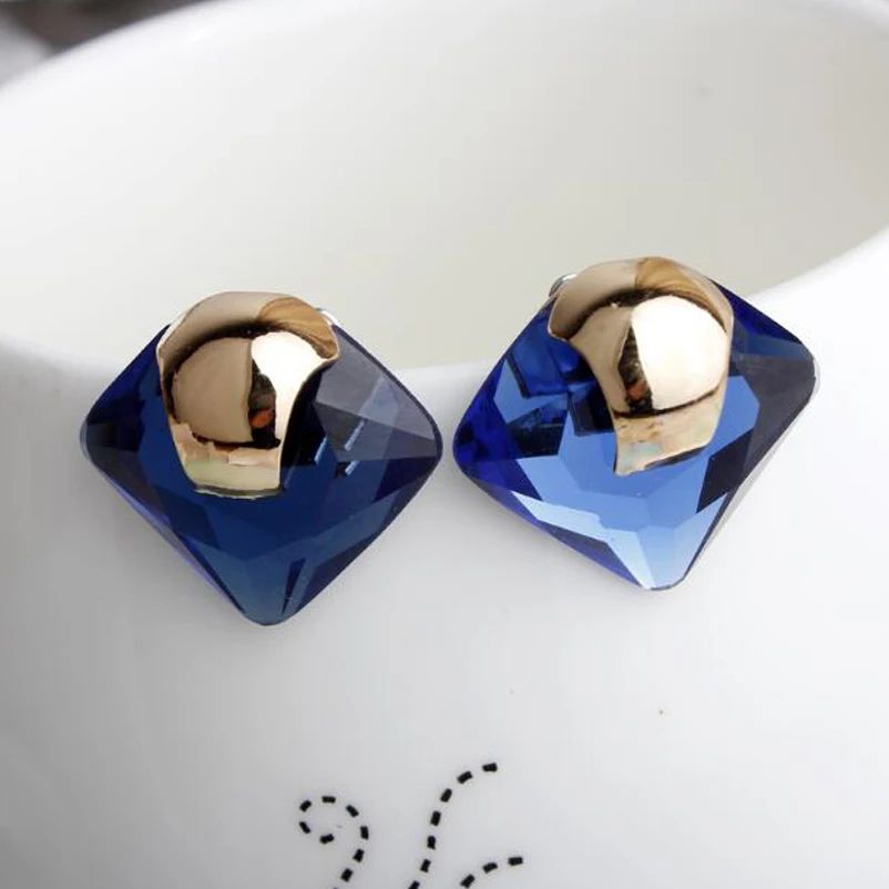 New Charm Fashion Jewelry Blue Crystal Rhinestone Square Stud Earrings New for Woman Gold Earrings Accessories brincos XY-E664