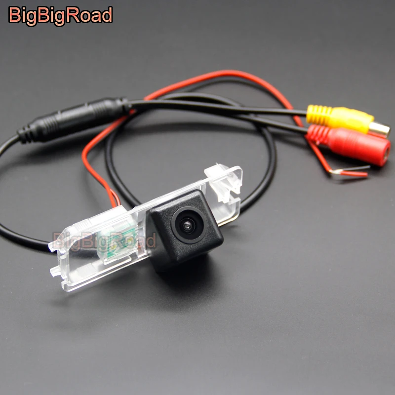 

BigBigRoad Back up Camera For Volkswagen Amarok / Robust / Scirocco / TouaregCar Rear View Camera HD CCD Night Vision