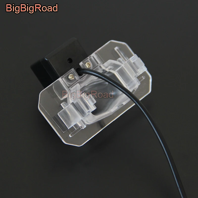 

BigBigRoad Car Intelligent Dynamic Tracks Rear View Backup CCD Camera For Honda Fit Sedan Jade CRV CR-V MK1 MK4 2013 2014 2015