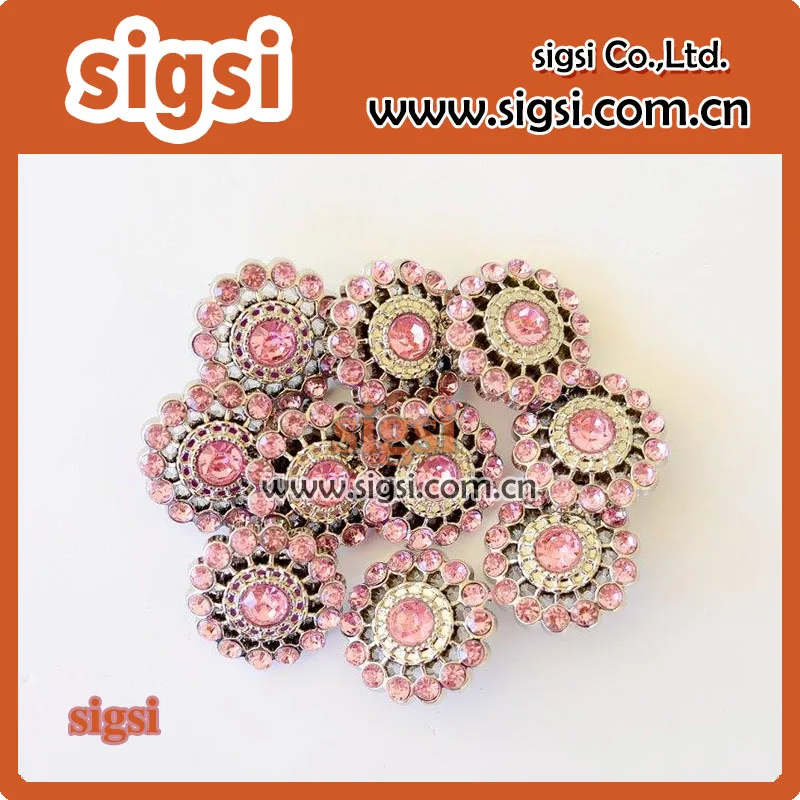 

Latest Design light pink flower acrylic rhinestone buttons for garments