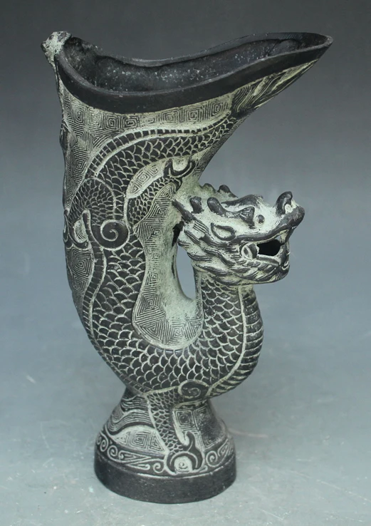 

Изысканная интересная стакан для вина с китайским бронзовым архистическим благоприятным драконом