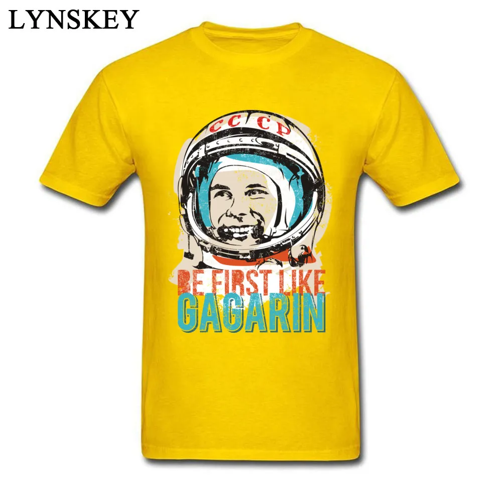 Brand New 2018 Be First Like Gagarin Men\'s Shirts Teen T-shirt Black Short Sleeve Cartoon Character Printed Vintage