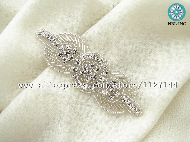 (30pcs)Wholesale beaded sewing silver clear rhinestone applique patch iron on for dresses headband WDD0453