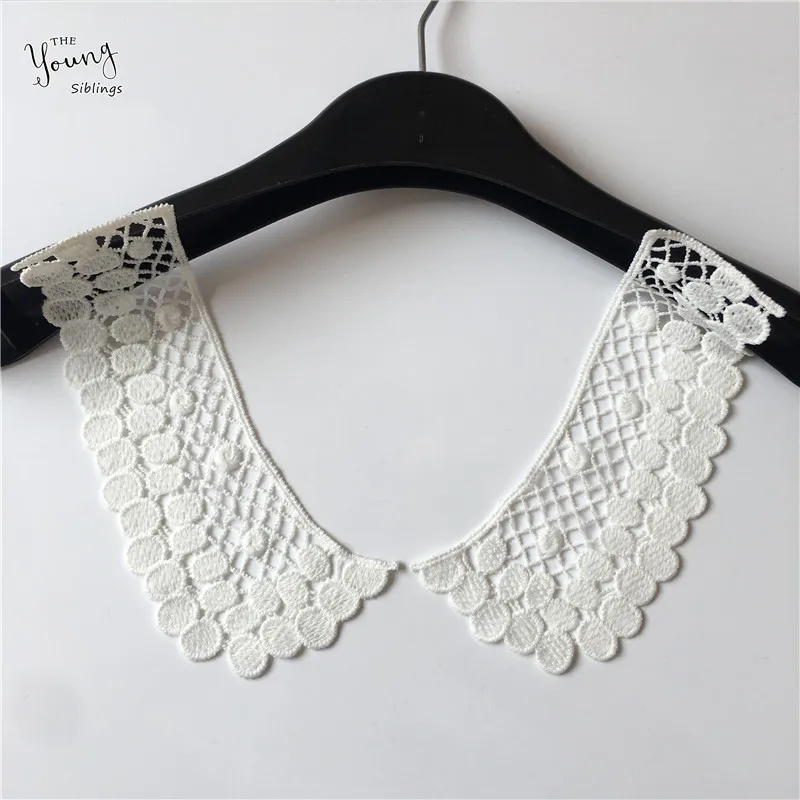 Nuovo Arriva Ricamo di Applique Del Merletto Scava Fuori Il Collare Neckline di Cucito Fai da Te Tessuto di Pizzo Accessori Abito da Sposa Forniture